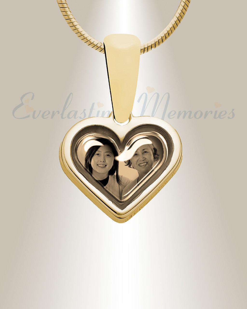 Simple Heart 14K Gold Picture Pendant