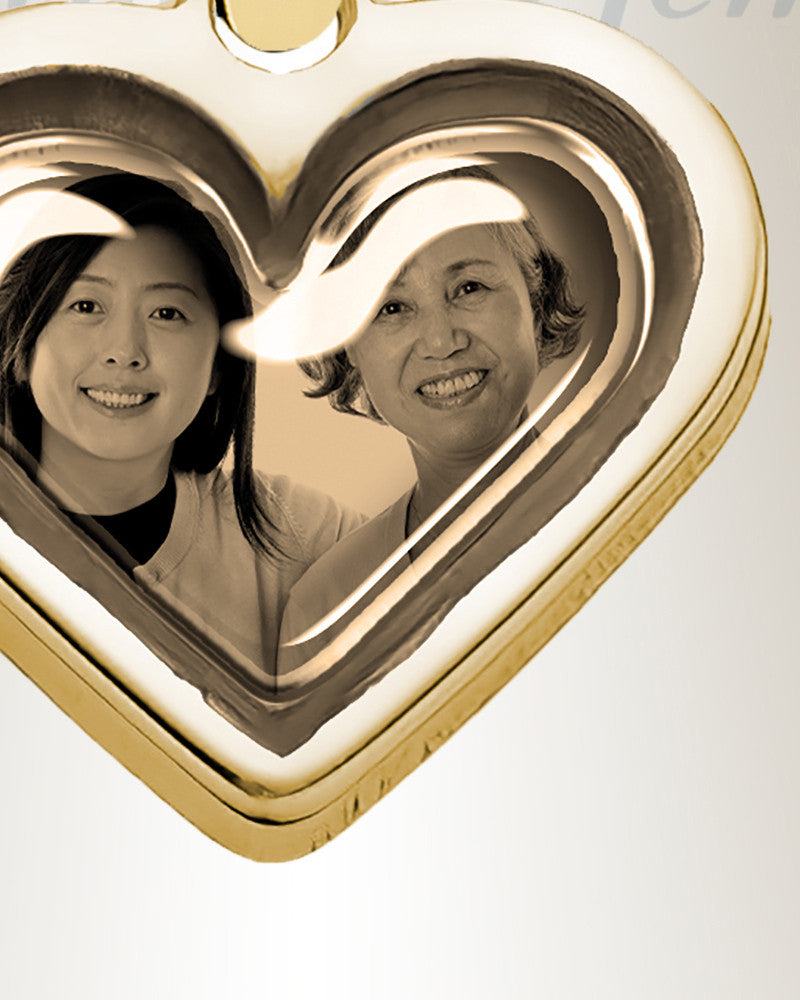 Simple Heart 14K Gold Picture Pendant