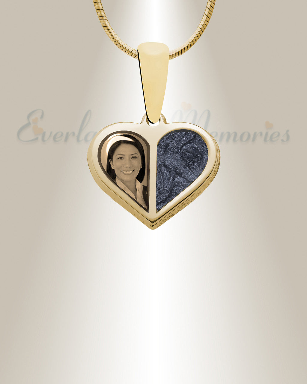 Two Heart 14K Gold Picture Pendant With Argentine Ashes