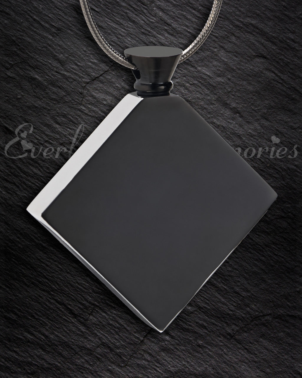 Black Quaint Diamond Urn Pendant