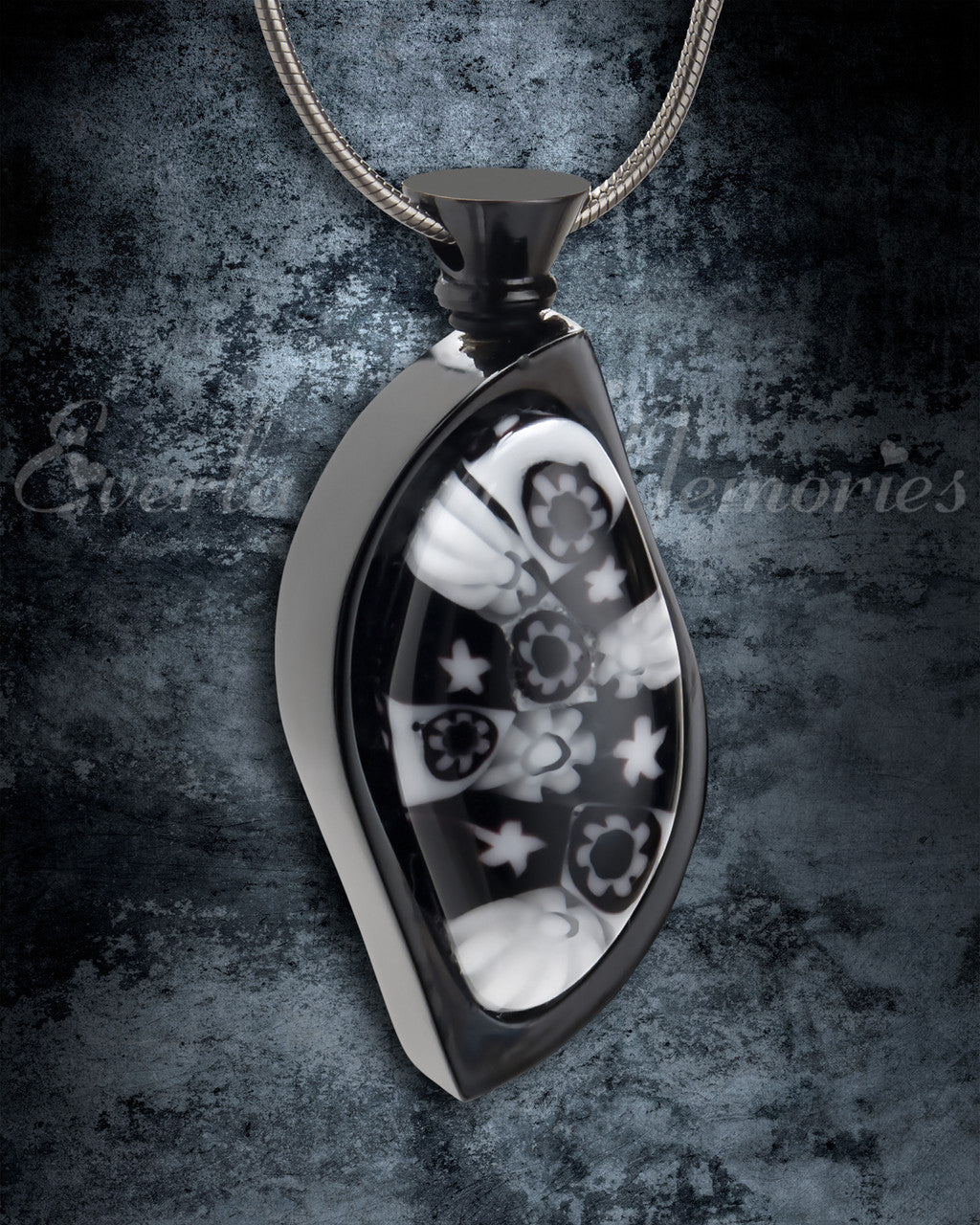 Formal Fantasia Leaf Cremation Locket