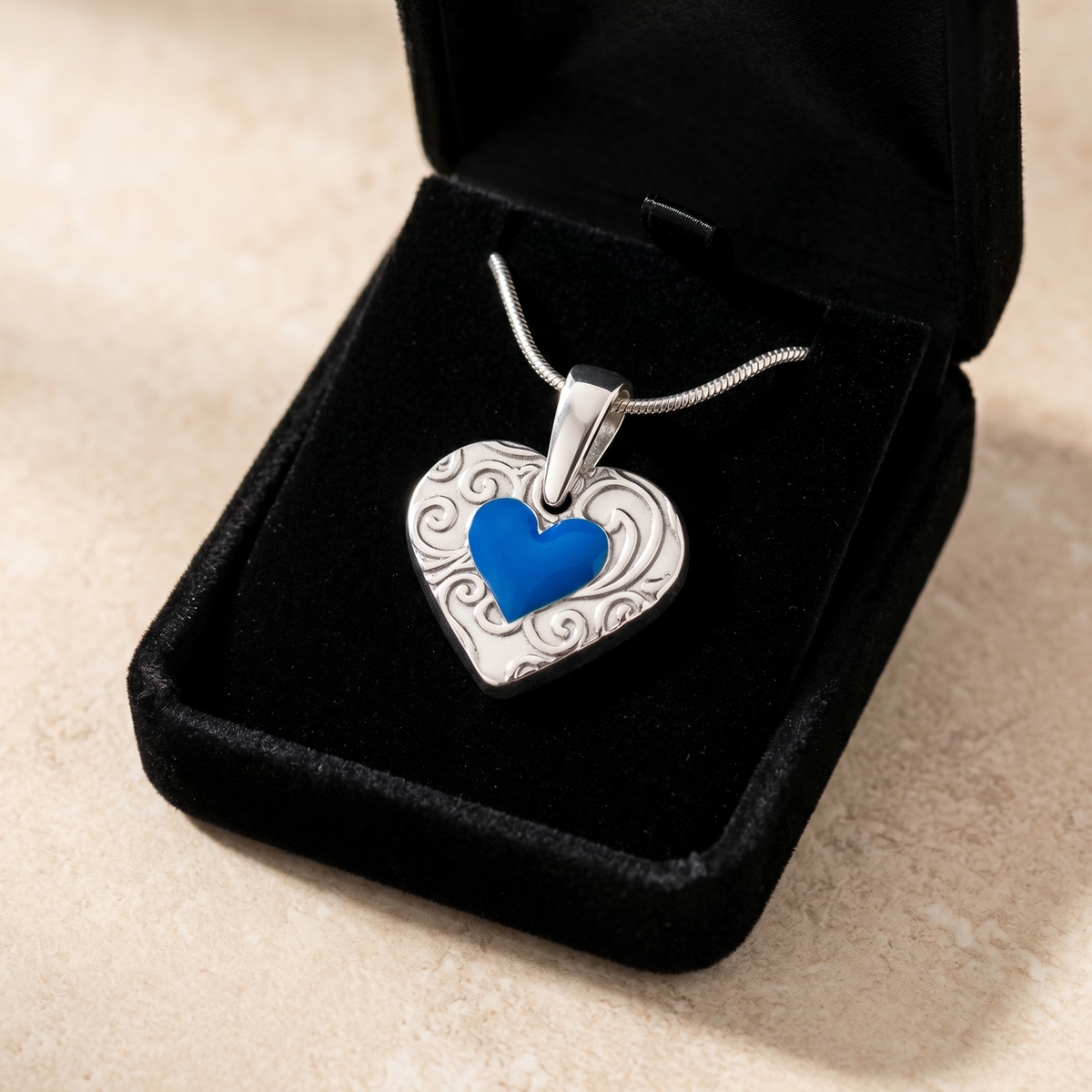 Solid 14K White Gold Pleasant Heart Ash Resin Jewelry