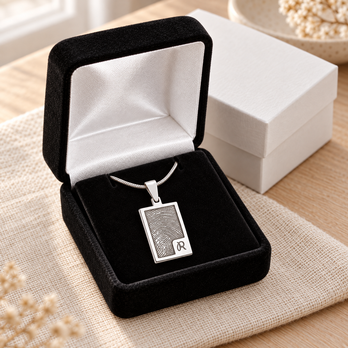 Sterling Silver Simple Rectangle Fingerprint Necklace — gift box — evr4828s