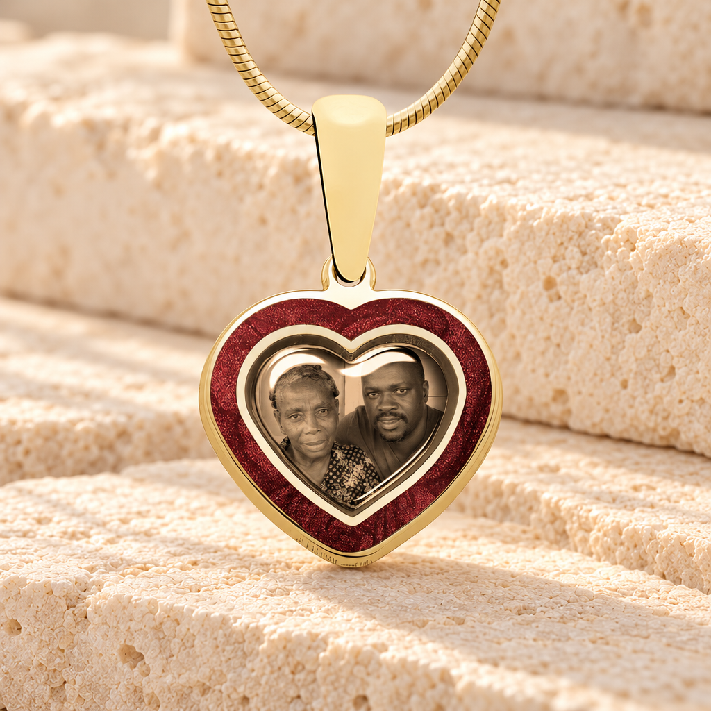 Heart 14K Gold Picture Pendant With Aquamarine Ashes — main product image