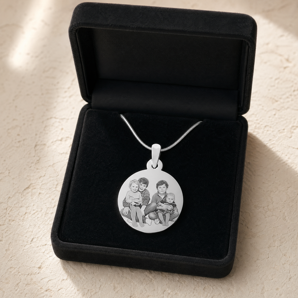 Stainless Steel Circled Photo Pendant