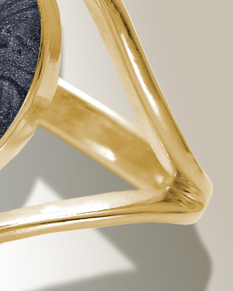 Solid 14K Gold Women's Spinnacker Ash Ring with Slate