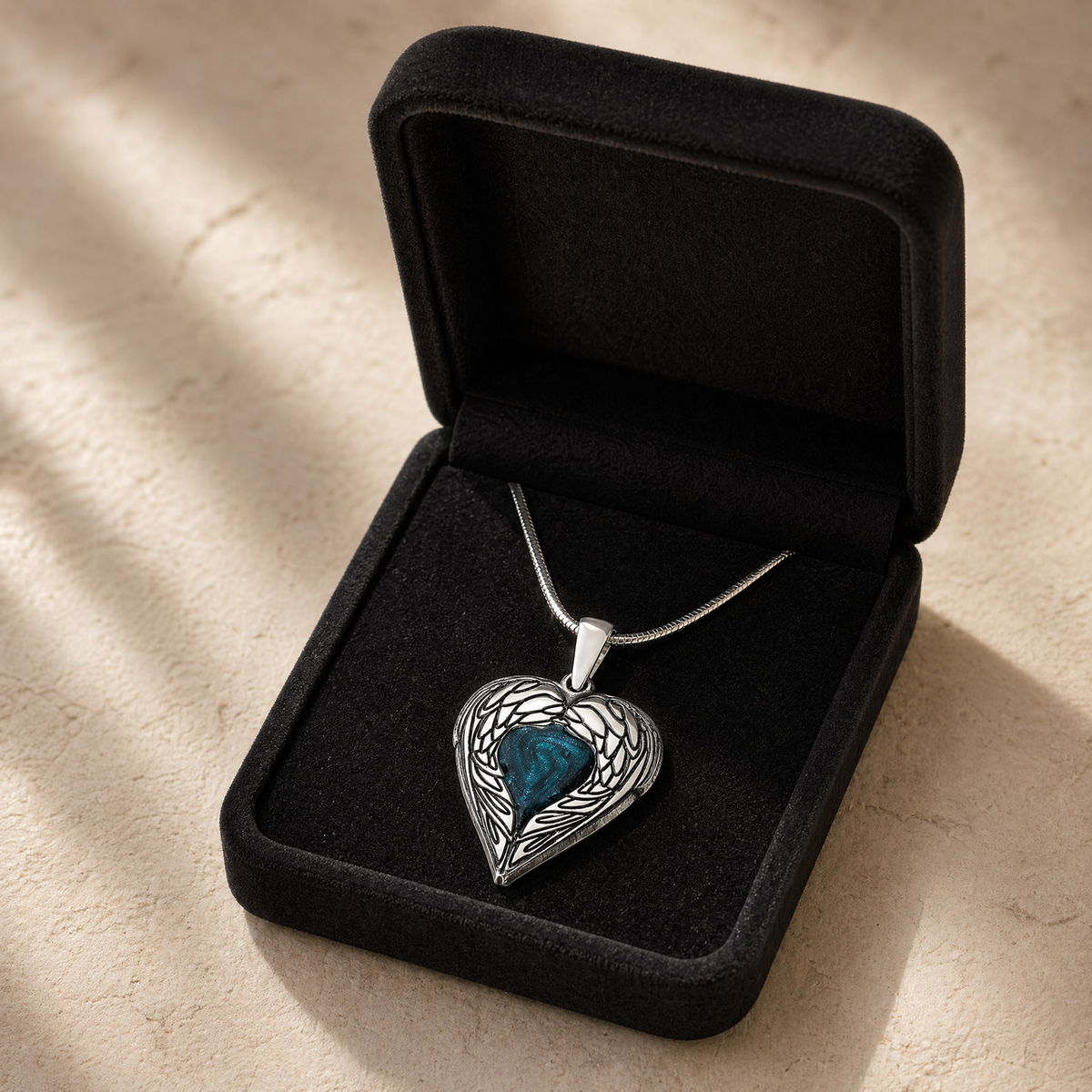 Solid 14K White Gold Paradise Heart Ash Resin Jewelry