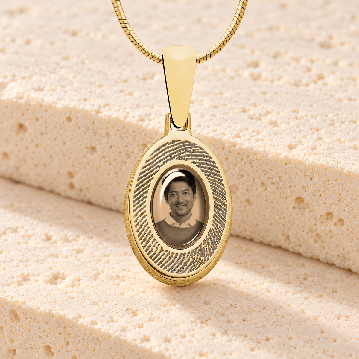 Oval 14K Gold Fingerprint And Picture Pendant — main