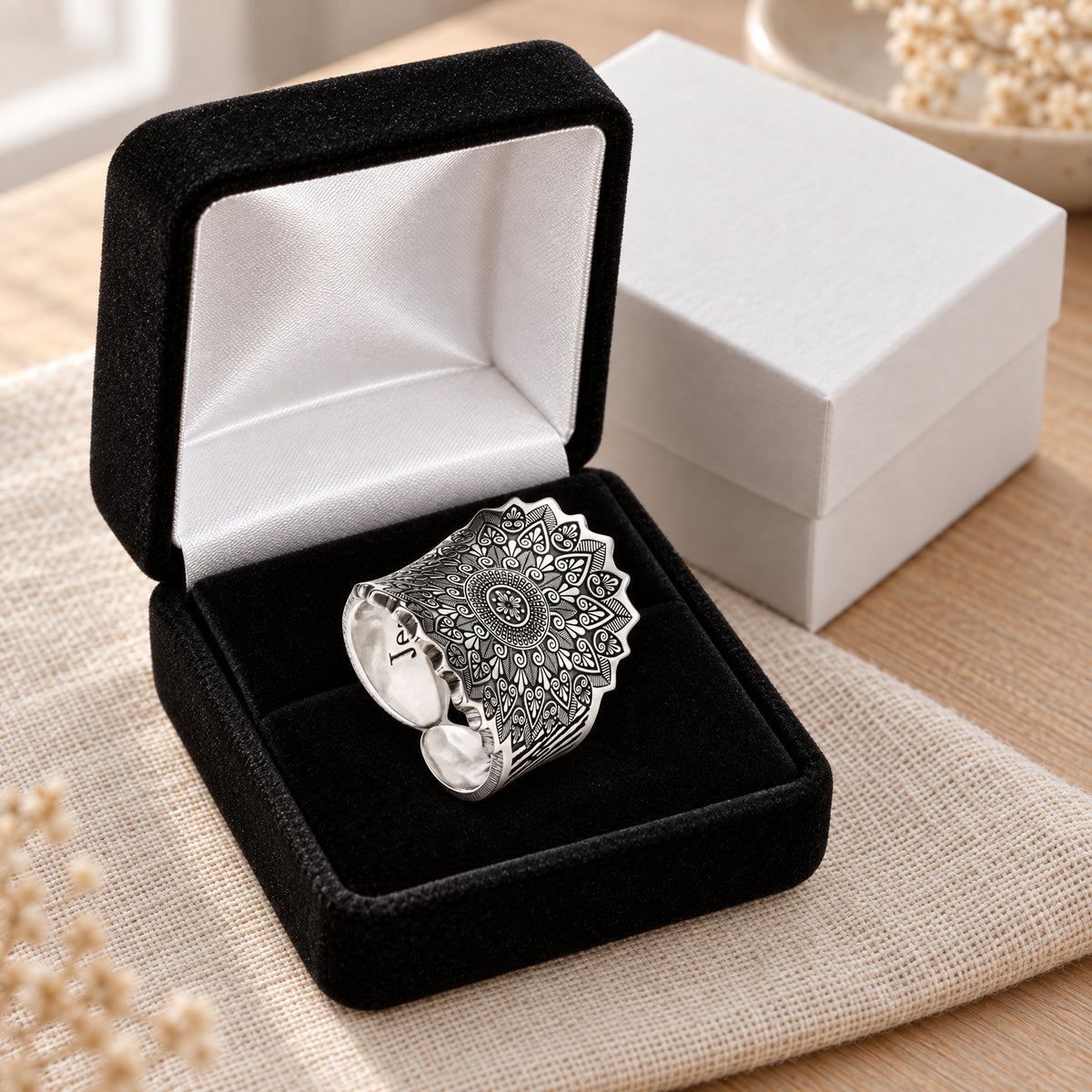 Hera Sterling Silver Fingerprint Ring — gift box