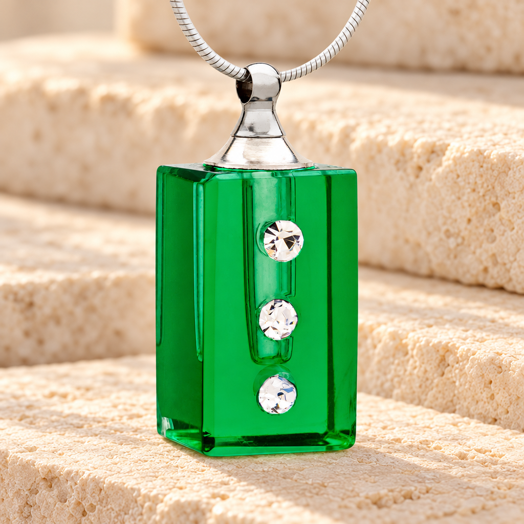 Glass Locket Emerald Reliable Locket Necklace — main — evr2090